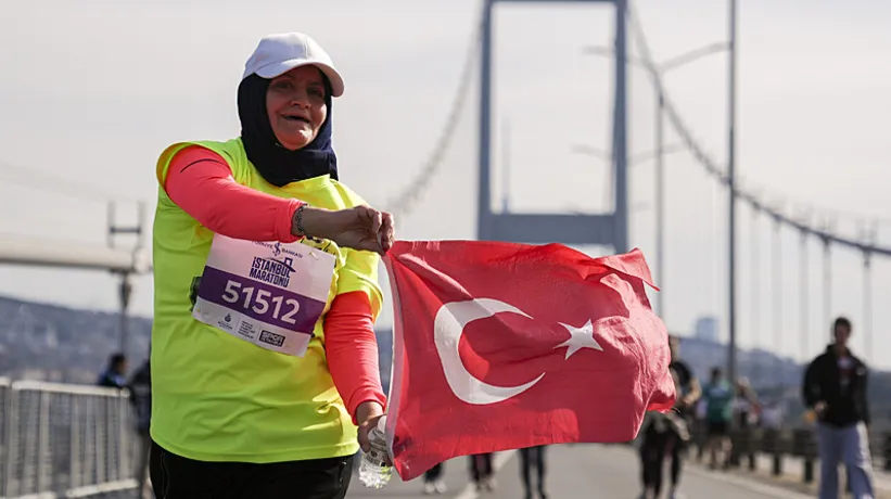 İstanbul Maratonu 47. kez koşuldu! Asya ve Avrupa bir kez daha birleşti
