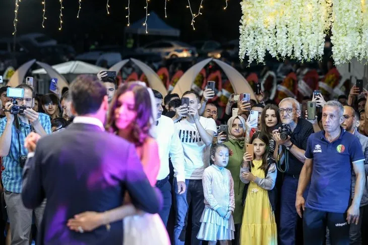 Manchester Cityli İlkay Gündoğan düğününü memleketi Balıkesir’de yaptı!
