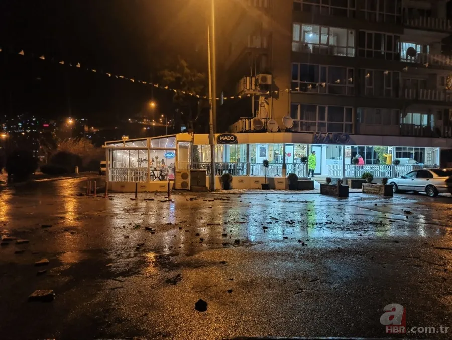 SON DAKİKA | Bursa Gemlik’te tsunamiyi andıran görüntüler! Araçlar ve dükkanlar sular altında... 12