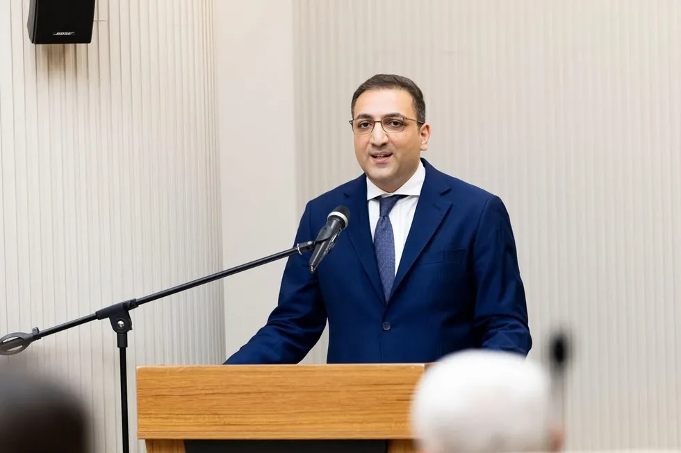 chpde-bitmeyen-talan-duzeni-seferihisar-ve-balcova-belediye-baskanlari-gozaltinda-1782366056045.jpeg Balçova Belediye Başkanı Onur Yiğit (DHA)
