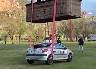 Aksaray’da balonla otomobil uçurdular!