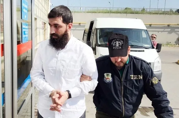 deasin-sozde-ust-duzey-yoneticisi-halis-bayancuka-12-yil-6-ay-hapis-cezasi-1612801720355.jpg DEAŞ'ın sözde "üst düzey yöneticisi" Halis Bayancuk'a 12 yıl 6 ay hapis cezası! - 2