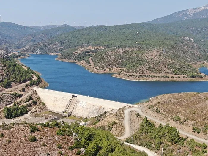 devlet-barajlari-acti-izmir-cesme-suya-kavustu-1756358323755.jpeg Devlet barajları açtı İzmir Çeşme suya kavuştu!