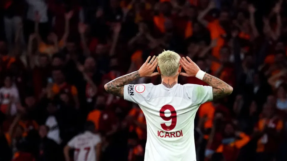 Galatasaray'ın skandal oyunu! Spor yazarlarından ağır sözler: Rakibe saygısızlık