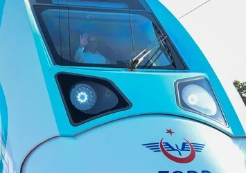 Yerli ve milli hızlı trende sona doğru! Bakan Abdulkadir Uraloğlu tarih verdi: 2025'te başlayacak