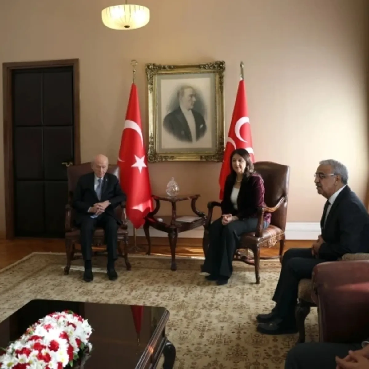MHP Lideri Devlet Bahçeli, DEM Parti İmralı heyeti ile görüştü