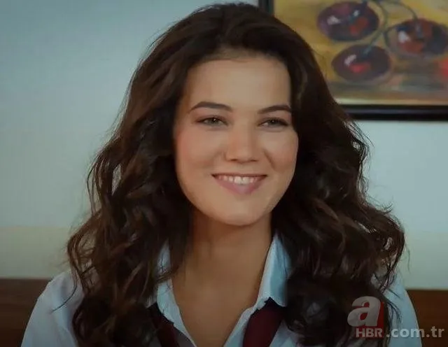 Camdaki Kız dizisinin gamsız annesi Feride fotoğraflarıyla sosyal medyayı salladı! Nalan'a korse giydiren Feride'ye bakın siz 8