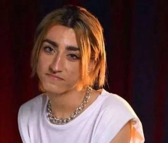 turk-lirasini-klozete-atan-mika-can-raun-cezaevine-mi-girdi-sosyal-medya-fenomeni-mika-can-raun-kimdir-neden-c-1668846174074.jpg Türk Lirasını klozete atan Mika Can Raun cezaevine mi girecek? Sosyal medya fenomeni Mika Raun kimdir, cezası belli oldu mu? - 4