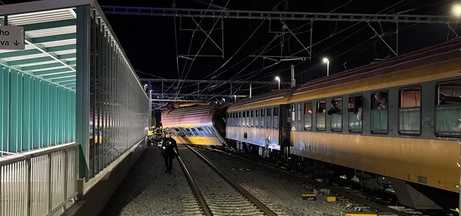 Çekya’da tren faciası! Çok sayıda yaralı var