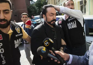 Adnan Oktar'ın gizli kasası yakalandı