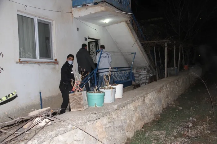 Konya'da 52 yaşındaki kadın şiddet gördüğü kocasını bıçaklayarak öldürdü - 2