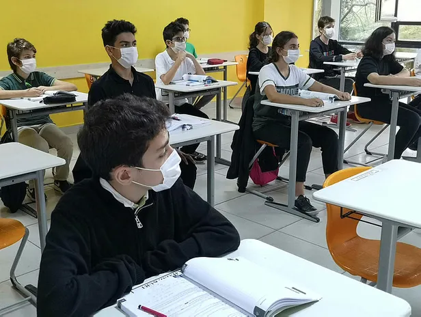 MEB’den flaş açıklama: İlkokullar, 8. ve 12. sınıflar haftada kaç gün okula gidecek? Yüz yüze eğitim nasıl olacak?