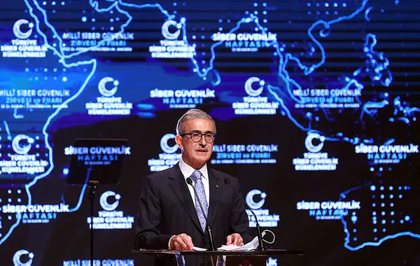 Cumhurbaşkanı Yardımcısı Fuat Oktay’dan flaş açıklama! Siber vatanı korumak topraklarımızı korumak kadar önemli