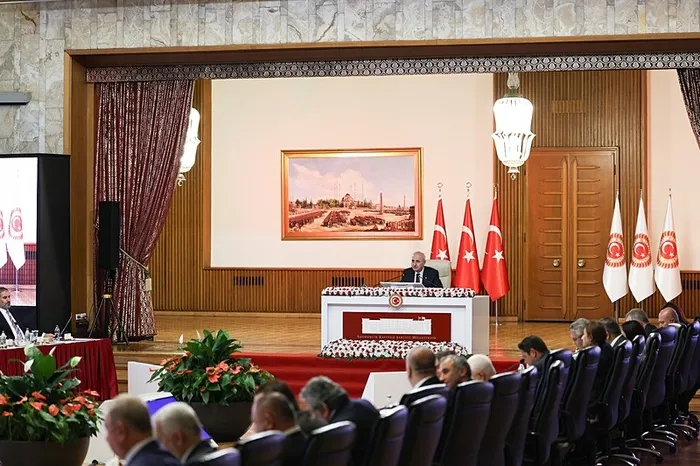 milli-dayanisma-kardeslik-ve-demokrasi-komisyonu-12-kez-toplandi-1758724162508.jpeg FOTOĞRAF (DHA)
