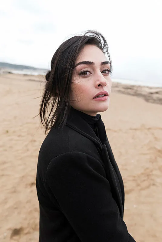 halime-hatun-karakteriyle-pakistanda-yildiz-olan-esra-bilgic-paraya-para-demiyor-1673501740270.jpg ‘Halime Hatun’ karakteriyle ünü sınırları aşan Esra Bilgiç sessiz sedasız milyoner oldu - 2