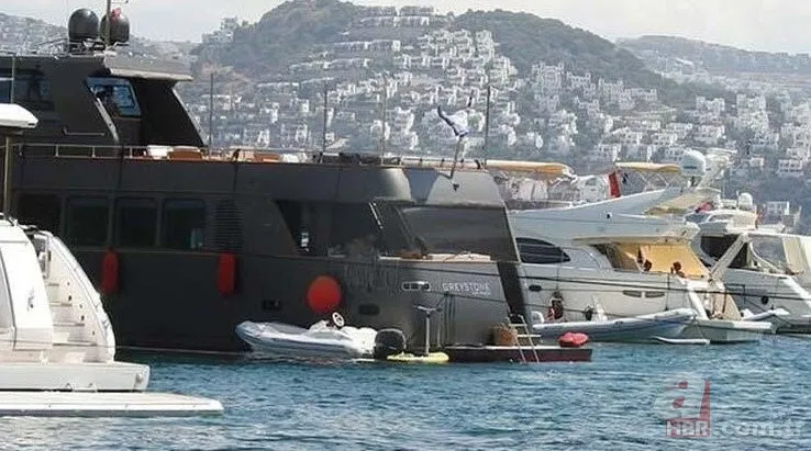 Tuba Büyüküstün’den ünlü isimlere mütevazılık dersi! Yeni aracı… 21