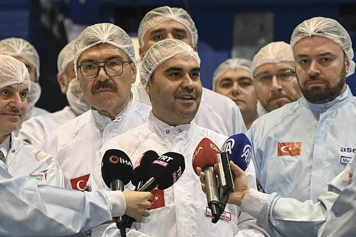 turksat-6a-uydusunun-uzaya-gonderilme-tarihi-belli-oldu-bakan-mehmet-fatih-kacir-bu-sozlerle-duyurdu-1711175026332.jpeg TÜRKSAT 6A uydusunun uzaya gönderilme tarihi belli oldu! Bakan Mehmet Fatih Kacır bu sözlerle duyurdu - 1
