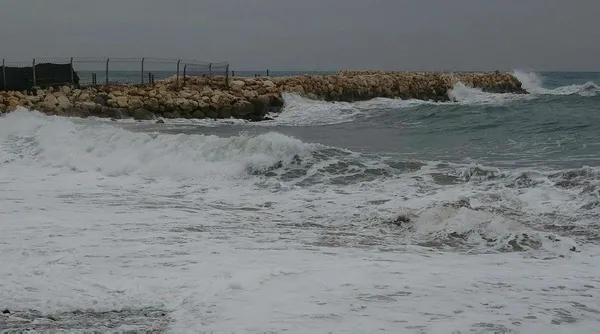 kutup-soguklari-kendini-hissettirdi-meteorolojiden-yeni-kar-ve-saganak-uyarisi-geldi-istanbul-icin-tarih-veril-1673782684346.jpeg Kutup soğukları kendini hissettirdi ❄ Meteoroloji'den yeni kar ve sağanak uyarısı geldi ⛈ İstanbul için tarih verildi - 1