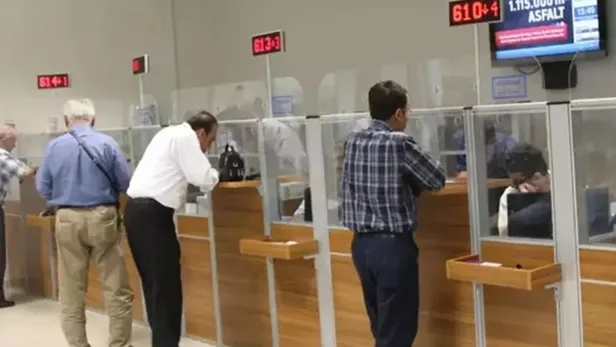 dikkat-arefe-gunu-bankalar-yarim-gun-calisacak-9-nisan-sali-arefe-gunu-bankalar-acik-mi-1712583969358.jpeg