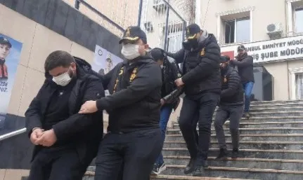 iranli-emlakciyi-kacirip-2-milyon-fidye-isteyen-zanlilar-yakalandi-1646386593860.jpg İranlı emlakçıyı kaçırıp 2 milyon fidye isteyen zanlılar yakalandı - 2