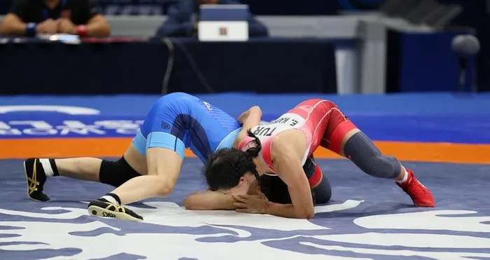 Milli güreşçi Rıza Kayaalp grekoromen stilde finalde - 7