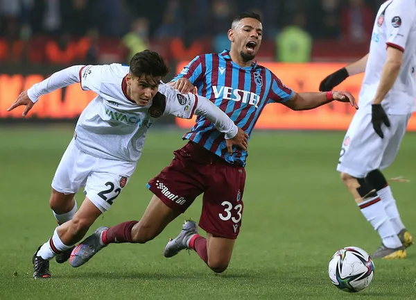 1650056159981.jpg Trabzonspor Teknik Direktörü Abdullah Avcı'dan şampiyonluk yorumu: Biz kredileri başından beri bunun için aldık - 4