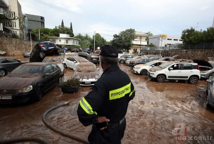 Yunanistan büyük yandından sonra şimdi de sel ile boğuşuyor