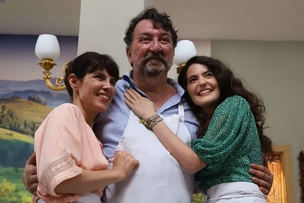 Çatı Katı Aşk oyuncuları kimler? Çatı Katı Aşk dizisi hangi semtte çekiliyor, konusu nedir?