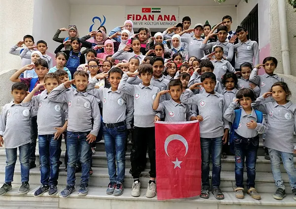 Afrinli yetimlerden mesaj: Korkmayın, Türk askeri ve Milli Ordu sizi kurtarır - 1
