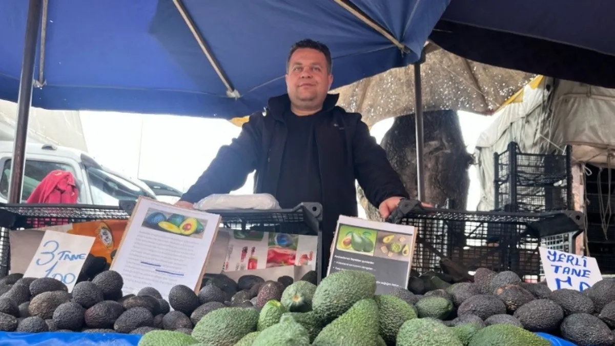 Tavşanlı semt pazarlarında tropikal meyve satışları artıyor