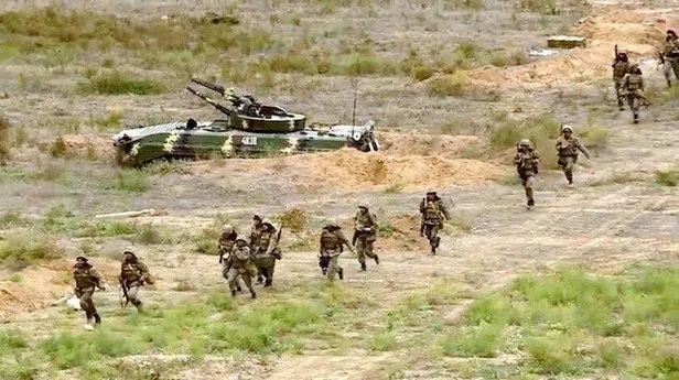 İşgalci Ermenistan ordusu darmadağın! Çok sayıda tank ve füze sistemi imha edildi