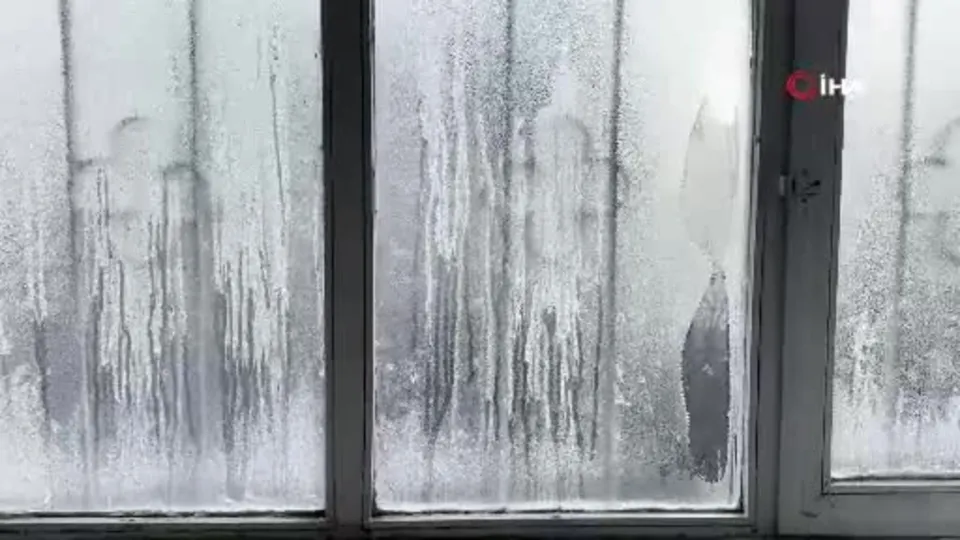 Ağrı’da soğuklar devam ediyor