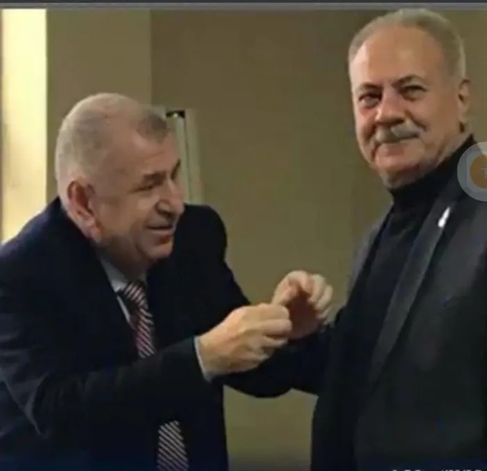 ozgur-ozele-saldiran-provokatorun-sicili-kabarik-cikti-hem-evlat-katili-hem-uyusturucu-bagimlisi-1746356776721.jpg Ümit Özdağ ve Özgür Özel’e saldıran Selçuk Tengioğlu’un abisi Davut Tengioğlu (ahaber.com.tr)