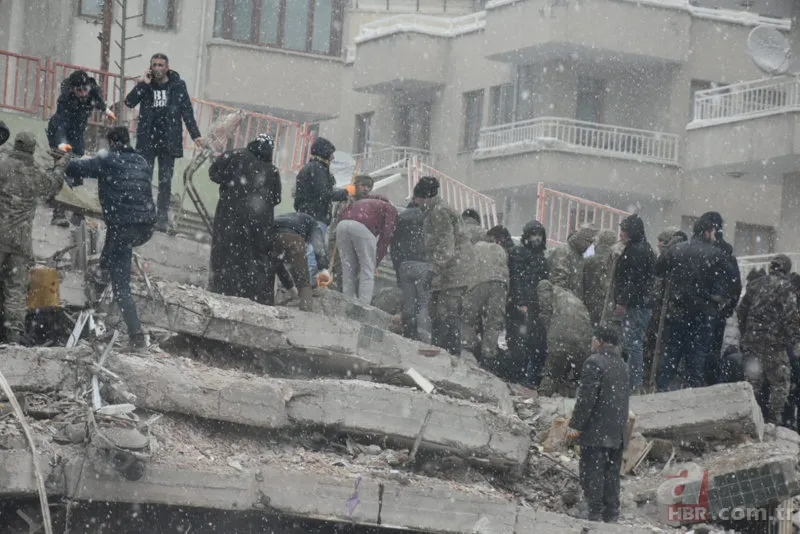 10 ilde şiddetli deprem! Acı tablo gün ağarınca ortaya çıktı 9