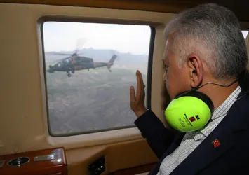 Başbakan Yıldırım'dan Atak helikopterine selam