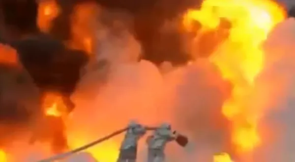 Rusya Odessa'da akaryakıt deposunu vurdu - 3