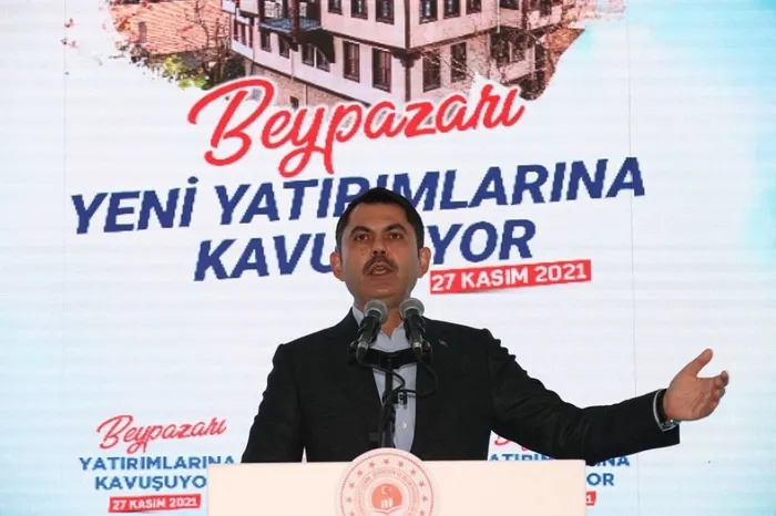 AK Parti’den Mansur Yavaş’a sert tepki: Ankara’yı çengi belediyeciliğine teslim etmeyeceğiz