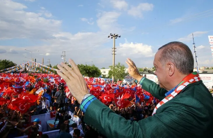 Cumhurbaşkanı Erdoğan Diyarbakır’da coşkuyla karşılandı!