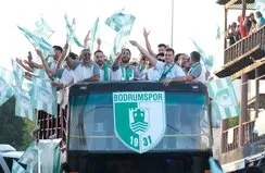 Bodrum FK şampiyonluğu taraftarlarıyla kutladı