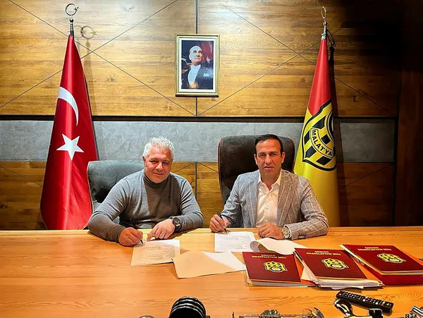 marius-sumudica-yeniden-super-ligde-iste-yeni-takimi-1633715038433.jpg Marius Sumudica yeniden Süper Lig'de! İşte yeni takımı... - 1