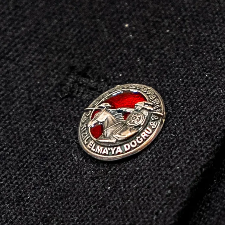 MHP Lideri Bahçeli’den rozetli ve yüzüklü “Kızılelmaya Doğru” mesajı