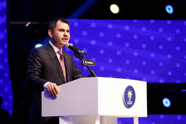 murat-kurum-gencler-bulusup-aybuke-ogretmen-oldum-ben-adli-filmi-izledi-1705860705261.jpg Murat Kurum gençlerle buluşup Aybüke: Öğretmen Oldum Ben adlı filmi izledi - 1