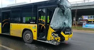 İETT otobüsü duran minibüse çarptı
