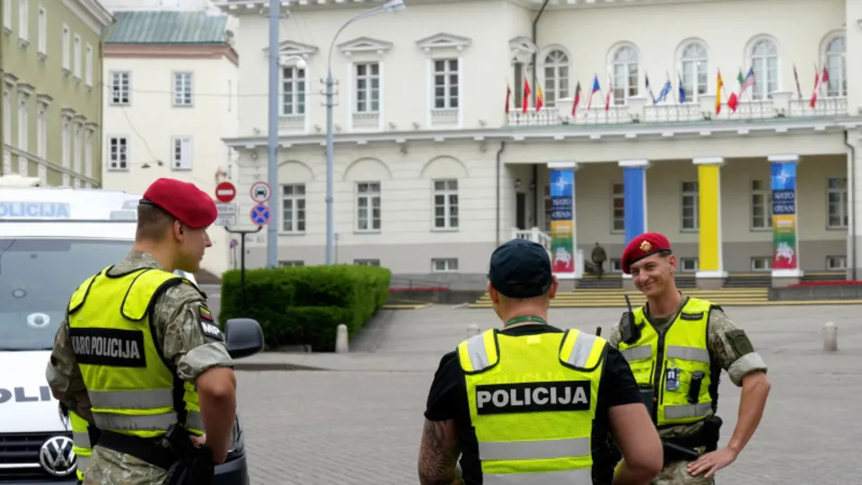 Litvanya'da NATO hareketliliği! Vilnius'ta güvenlik üst düzeye çıkarıldı: Patriotlar havalimanına konuşlandırıldı