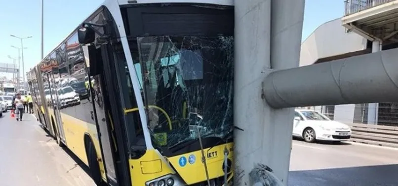 Son Dakika Istanbul Da Iett Otobusu Kaza Yapti Cok Sayida Yarali Var