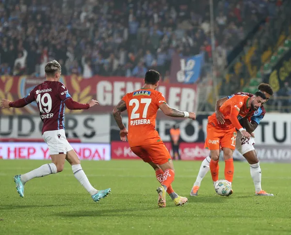 Trabzonspor’a soğuk duş! Alanyaspor son şampiyona gol olup yağdı: 5-0