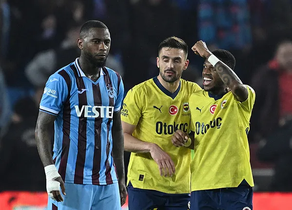 Trabzonspor-Fenerbahçe derbisinde çıkan olaylar nedeniyle çok sayıda kişi gözaltında! İçişleri Bakanı Yerlikaya duyurdu...