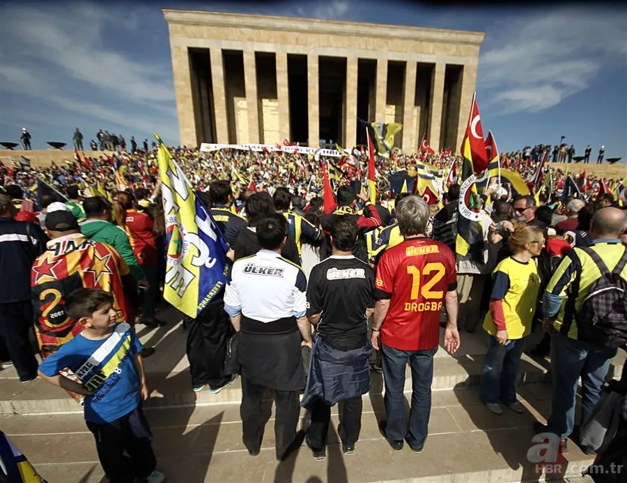 Fenerbahçeliler Anıtkabir'e yürüdü 14