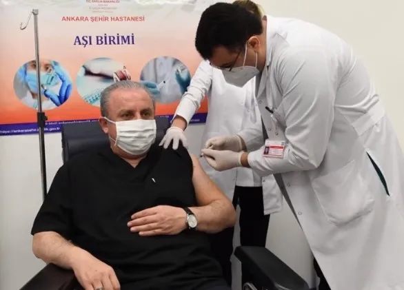 Meclis Başkanı Mustafa Şentop koronavirüs aşısı yaptırdı - 2