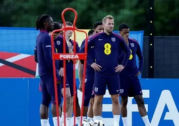 Son finalist İngiltere, EURO 2024'te Sırbistan karşısında